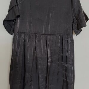 Lola Shimmering Black Midi Dress